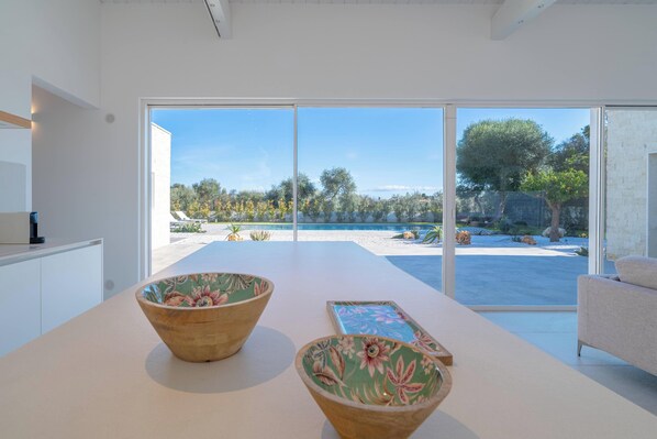 Interior - Villa Ophelia - Three Bedroom Villa, Sleeps 8 (Fontane Bianche)