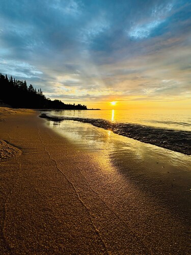 Tranquil 3-bedroom home in Good Hart- Near Lake MI and 119