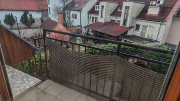 Apartment, 2 Bedrooms, Smoking, Balcony | Balcony