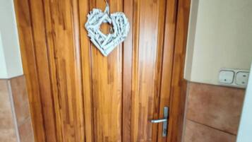 Apartment, 2 Bedrooms, Smoking, Balcony | Interior