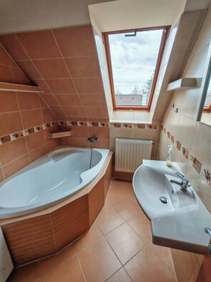 Apartment, 2 Bedrooms, Smoking, Balcony | Bathroom - Kazinczy 2bedroom Apartment With Balcony (Kecskemet)