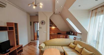 Kazinczy 2bedroom Apartment With Balcony