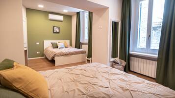 Comfort Triple Room, City View | Desk, free WiFi