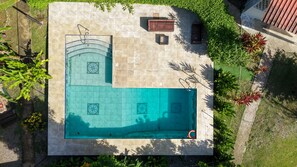 Pool - Charming 2-bedroom apartment with WiFi, AC in delightful Playa Chiquita (Limón)