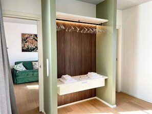 Interior - Design and comfort with Private Patio, steps from the Basilica of Saint Anthony. (Padova)