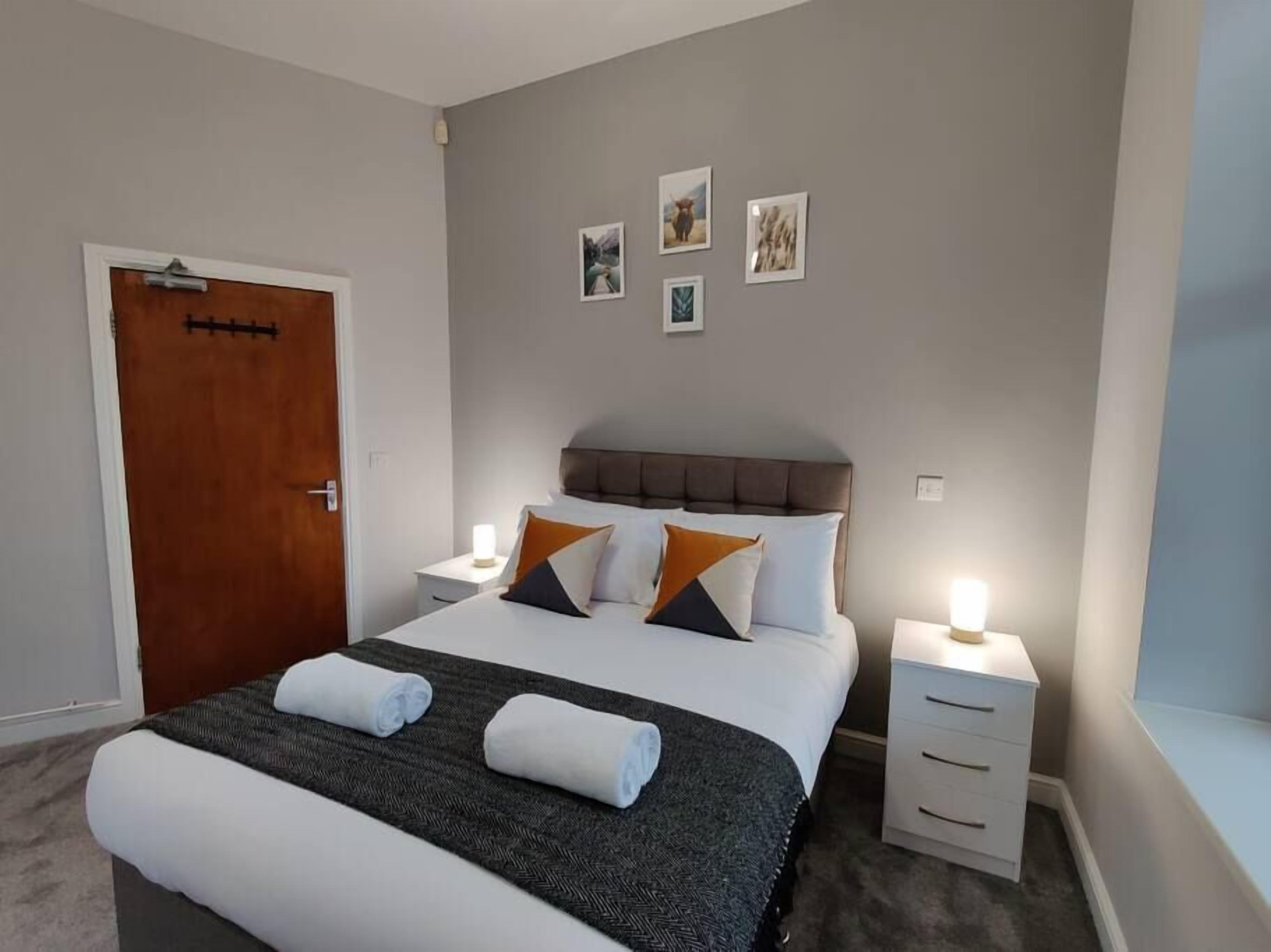 1 bedroom, iron/ironing board, free WiFi