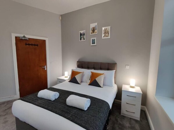 1 bedroom, iron/ironing board, free WiFi