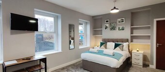 Contractor Base • Kitchen • Parking Included