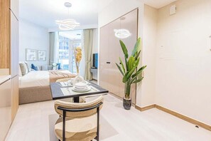 Bügeleisen/Bügelbrett, WLAN, Bettwäsche