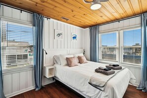 7 bedrooms, iron/ironing board, free WiFi