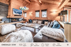 Fireplace - Solstice - Spacious Alpine Apartment Les Gets (Les Gets)