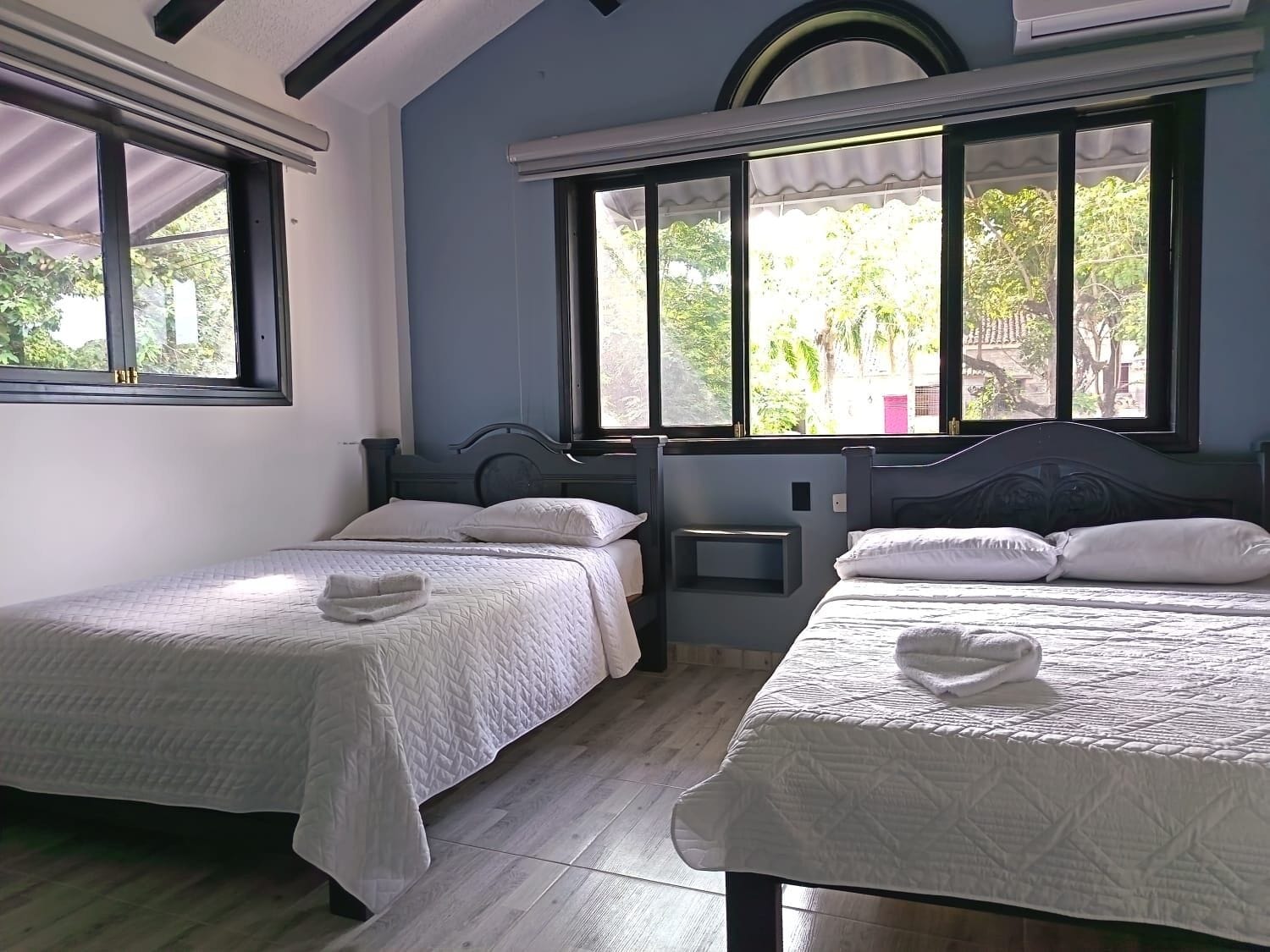 Triple Room | Free WiFi, bed sheets