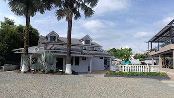Bahagian luar