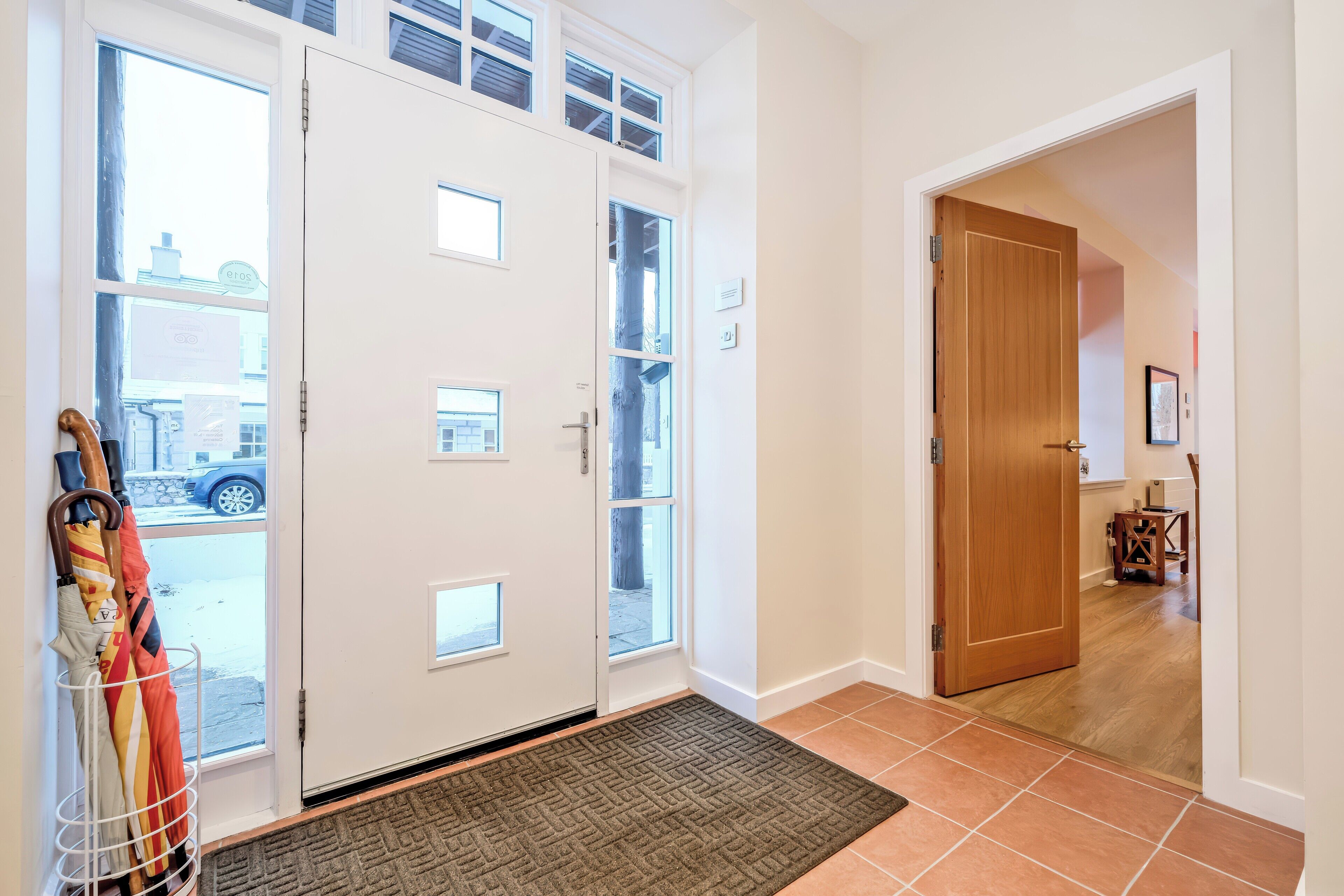 المنشأة من الداخل