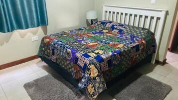 3 bedrooms, iron/ironing board, free WiFi, bed sheets