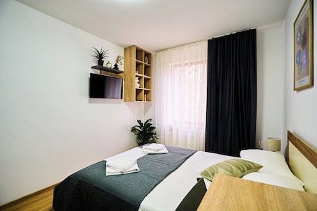 1 bedroom, iron/ironing board, travel crib, free WiFi. Studio Near Airport • Fast Check-In