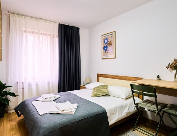 1 soverom, strykejern/-brett, reiseseng for barn og wi-fi (inkludert)