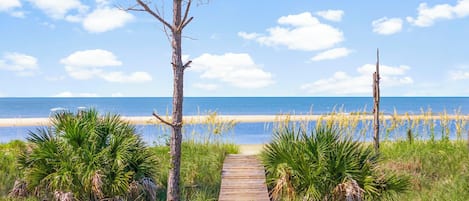 Plage privée, sable blanc