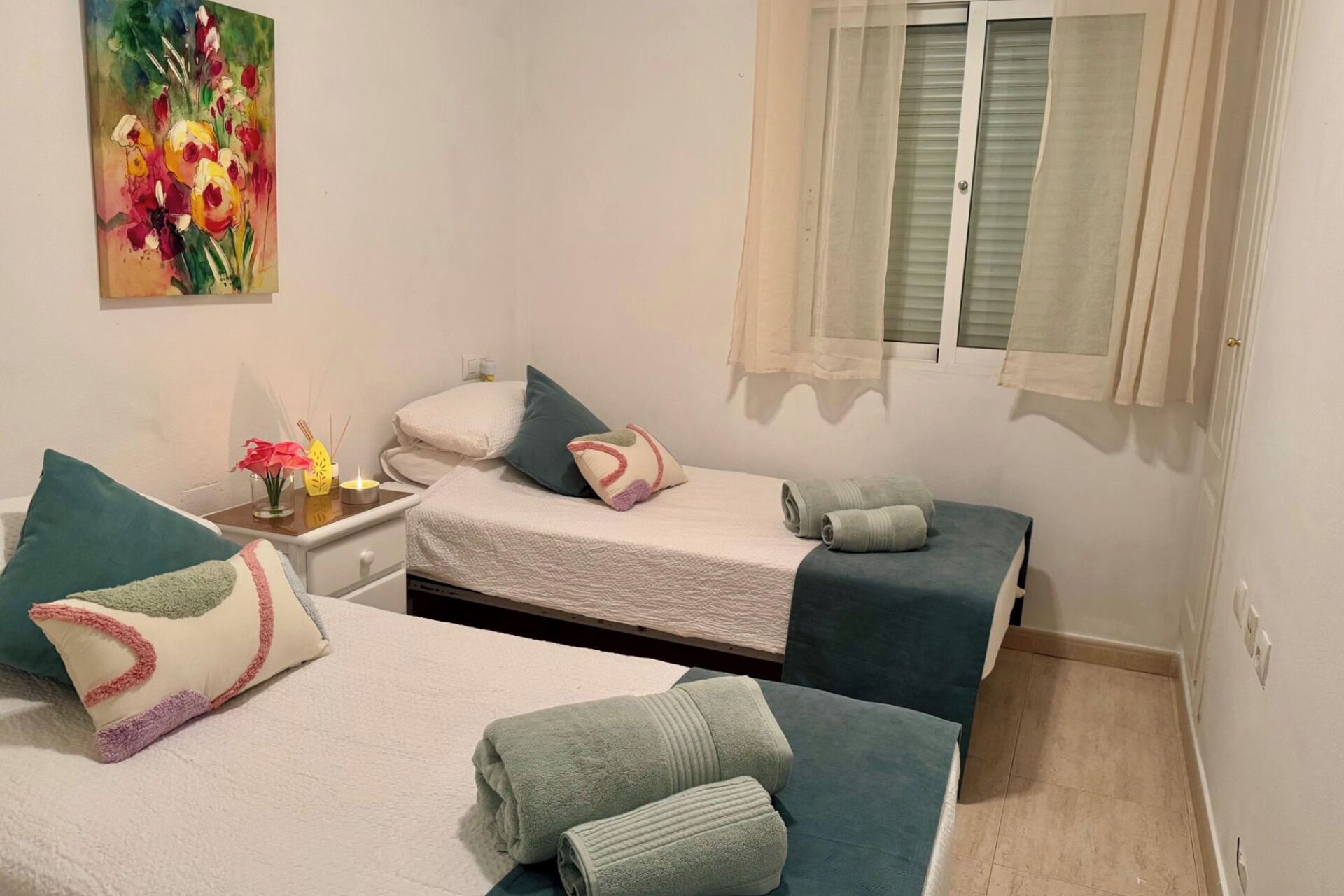 3 dormitorios, tabla de planchar con plancha, wifi gratis y ropa de cama