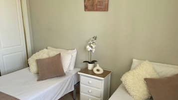 House | 3 bedrooms, iron/ironing board, free WiFi, bed sheets