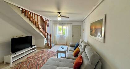 3 Bed Villa Sleeps 6 -shared Pool -private Terrace