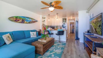 Een televisie, een dvd-speler en boeken