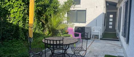 屋外ダイニングエリア