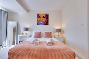 2 bedrooms, iron/ironing board, free WiFi, bed sheets