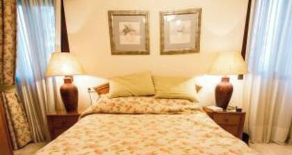 Stylish Coastal Apartment in Estepona – Steps from the Beach
