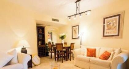 Stylish Coastal Apartment in Estepona – Steps from the Beach