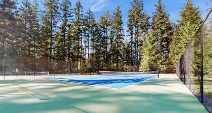 Scenic Golf Course Retreat in McCormick Woods â A Golferâs Paradise