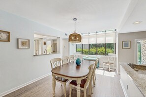 Dining - Spacious Palmetto Dunes condo with private patio, shared pool, pickleball & golf (Hilton Head)
