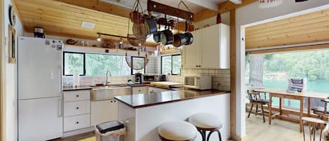 Fridge, microwave, stovetop, coffee/tea maker