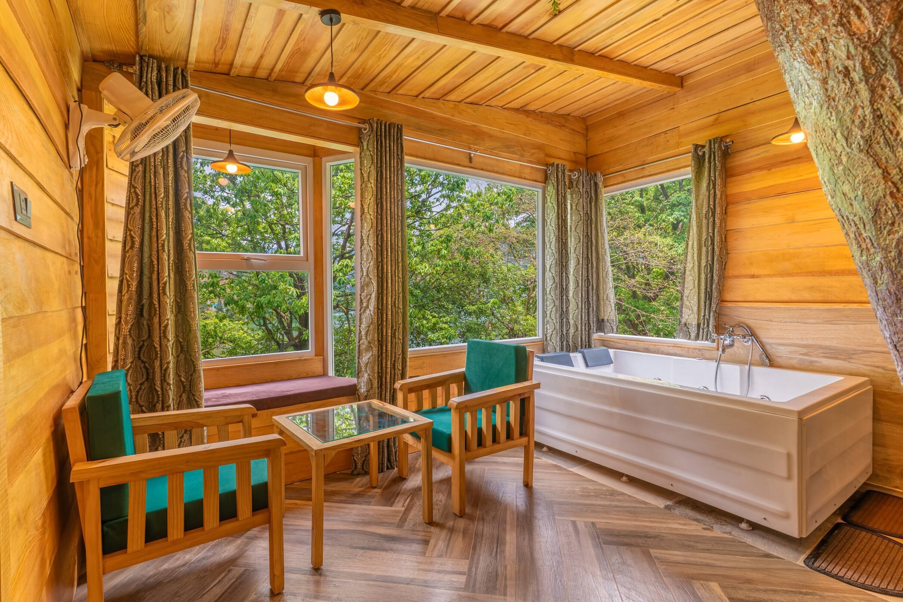 Deep-soaking bathtub