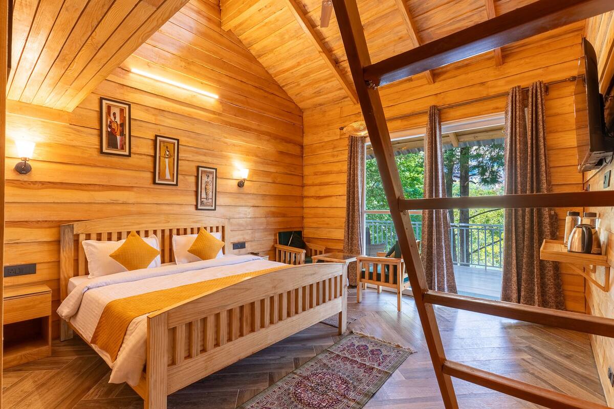 Mezzanine Family Room (Lake View) | Meja, ruang kerja komputer riba, langsir/tirai gelap terus 