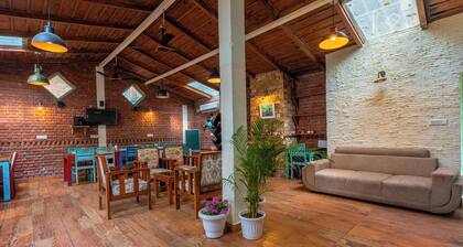Echor Malusara Lakeview Retreat Bhimtal