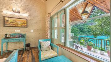 Deluxe Room, Balcony, Lake View | Lake view