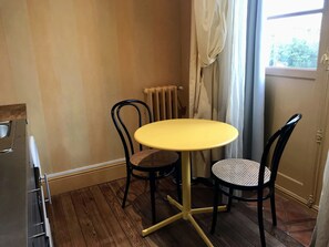 Chambre Double les Chaumes | Esszimmer