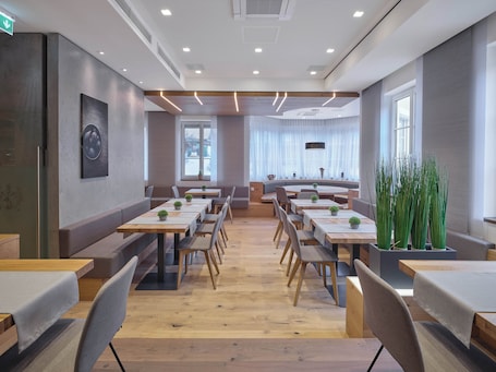 Restaurant. Hotel Jägerwirt