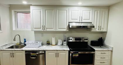 Private, Cozy & Pet Friendly 2 Bedroom+1 Bath Apartment