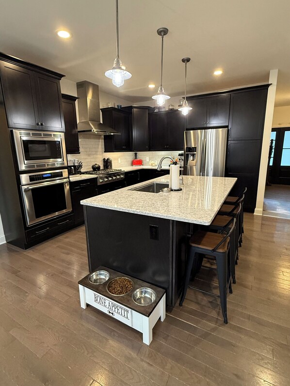 Microwave, oven, stovetop, dishwasher