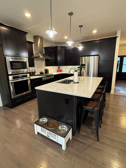 Saratoga Get Away
Newly Renovated 4-bedroom in charming Ballston Spa w/ WiFi, AC