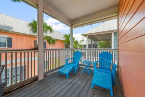 Talo, näköala lomakeskukseen | Parveke