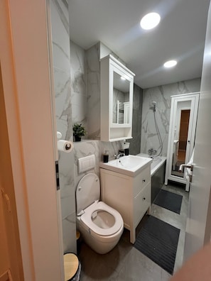 Håndklæder, Sæbe, Toiletpapir