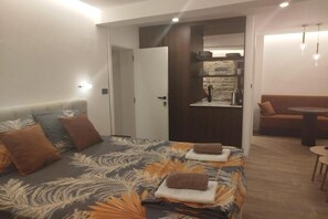 1 bedroom, WiFi, bed sheets