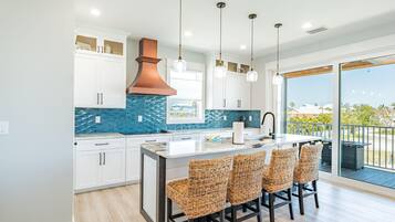 House, Multiple Beds (Family Beach House) | Private kitchen