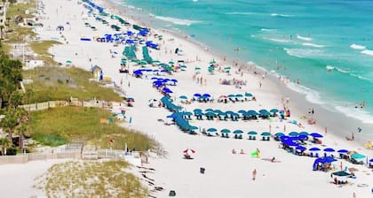 Pool | Walk to Beach | Salt & Seagrove | Tennis | Seagrove