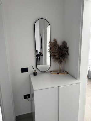 Interior - 🌊 Seaside Bliss Awaits You! 🏡✨

Escape to your perfect beach gateway (Qarku i Lezhës)