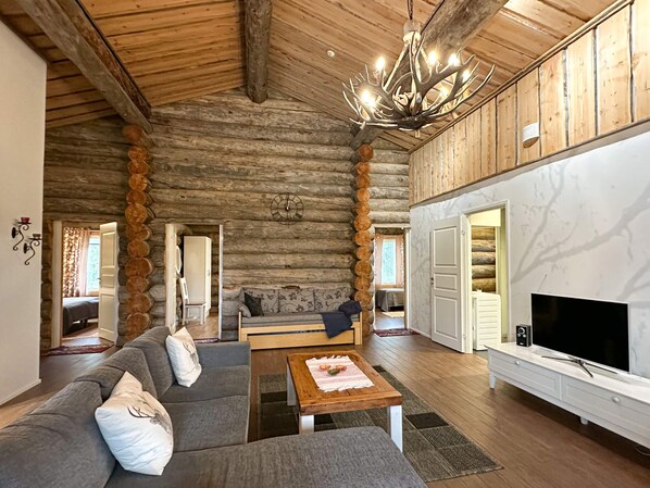 Luxury Villa, Lake View | Living area
