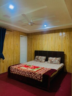 Deluxe Double Room, Mountain View | Soundproofing, iron/ironing board, free WiFi - The Hill Town Resort (Skardu)